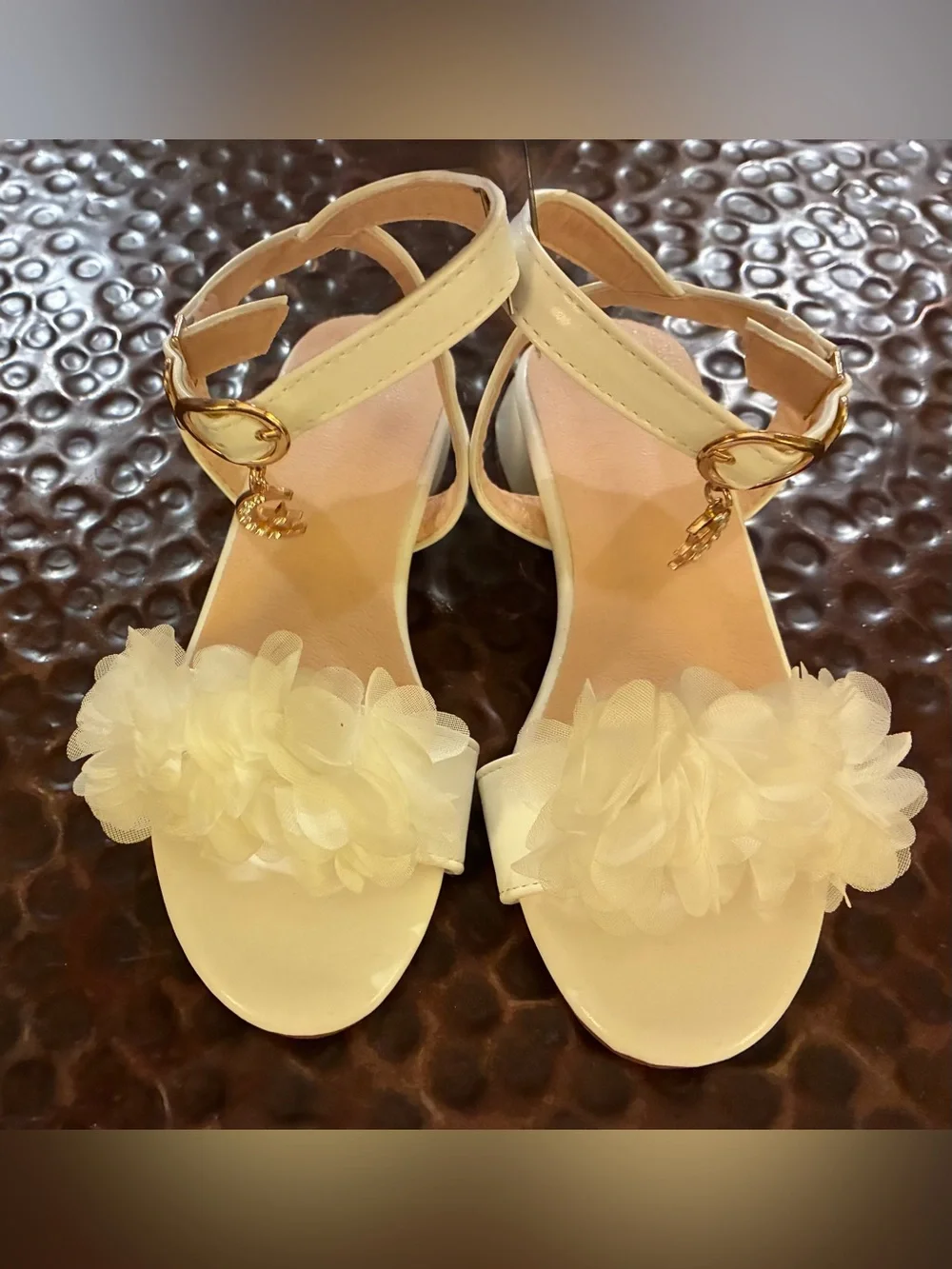 Girls Ivory Floral Ankle-Strap Sandals Size 12